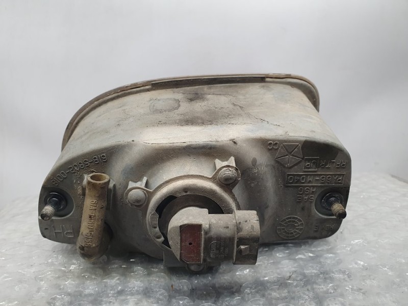 Recambio de faro antiniebla derecho para jeep gr.cherokee (wj/wg) 3.1 td laredo referencia OEM IAM P52128205AF  