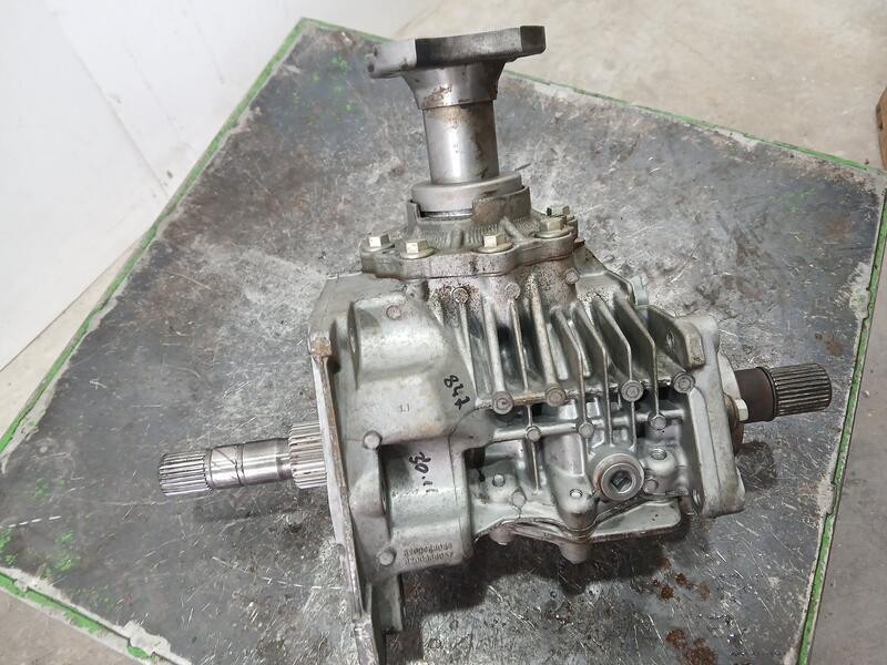 Recambio de diferencial delantero para dacia duster ambiance 4x4 referencia OEM IAM 8200988059  8200988060