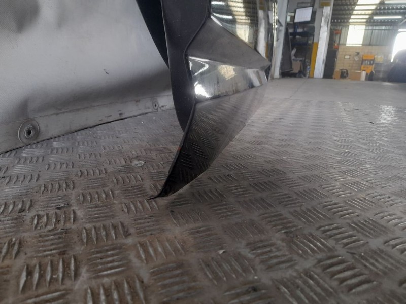 Recambio de puerta delantera derecha para jeep compass limited referencia OEM IAM 5074944AF  TOCADA