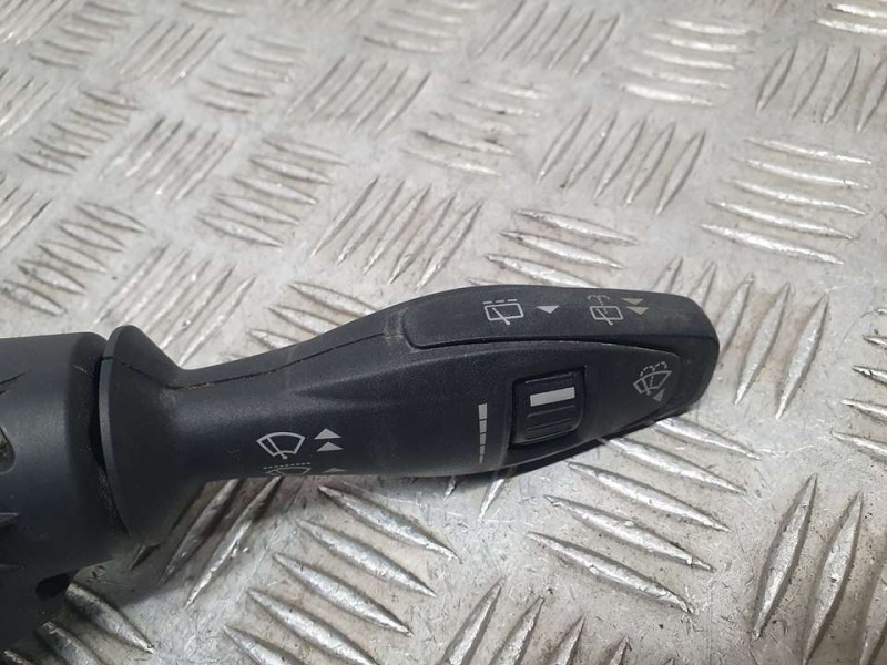 Recambio de mando limpia para ford fiesta (cb1) trend referencia OEM IAM 8A6T17A553AC 0122650205 LK