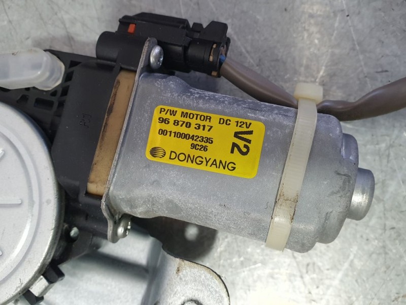 Recambio de elevalunas delantero derecho para chevrolet aveo ls referencia OEM IAM 96870317 1100042335 DONGYANG ELECTRICO 2 PINS