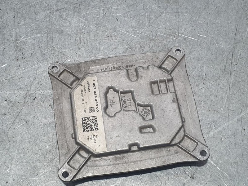 Recambio de centralita faro para opel zafira tourer edition referencia OEM IAM 130732934000  