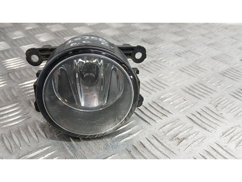 Recambio de faro antiniebla derecho para dacia duster ambiance 4x4 referencia OEM IAM 8200074008 VALEO 89202503