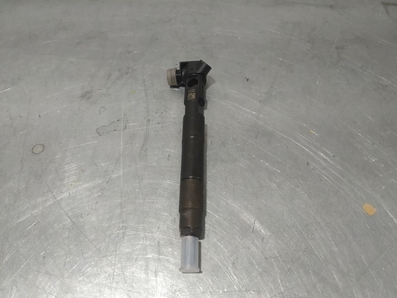 Recambio de inyector para mercedes-benz clase c (w205) lim. 2.1 cdi cat referencia OEM IAM A6510703287  IN003828308779