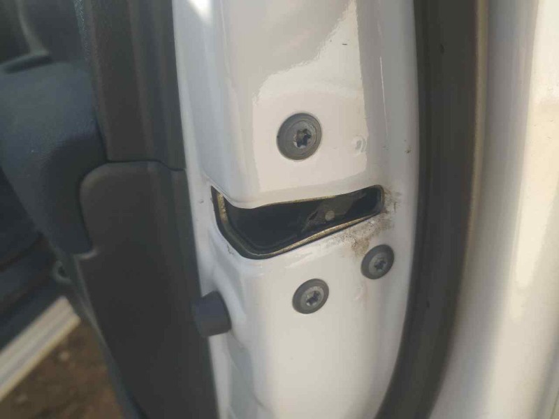 Recambio de cerradura puerta delantera derecha para toyota hilux (gun1) double cab gx 4x4 referencia OEM IAM 6903002600  