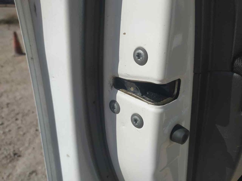 Recambio de cerradura puerta delantera izquierda para toyota hilux (gun1) double cab gx 4x4 referencia OEM IAM 69040-02450  