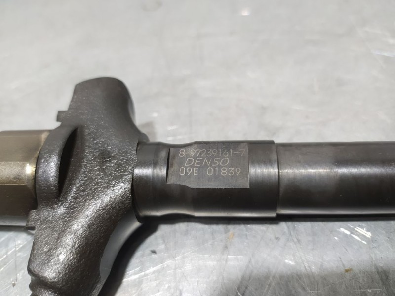 Recambio de inyector para saab 9-5 familiar 3.0 tid vector referencia OEM IAM 8972391617  DENSO