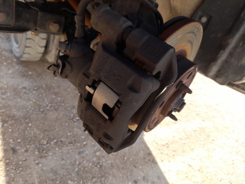 Recambio de pinza freno delantera izquierda para ford ka (ru8) 1.2 referencia OEM IAM 1554756 BOSCH 