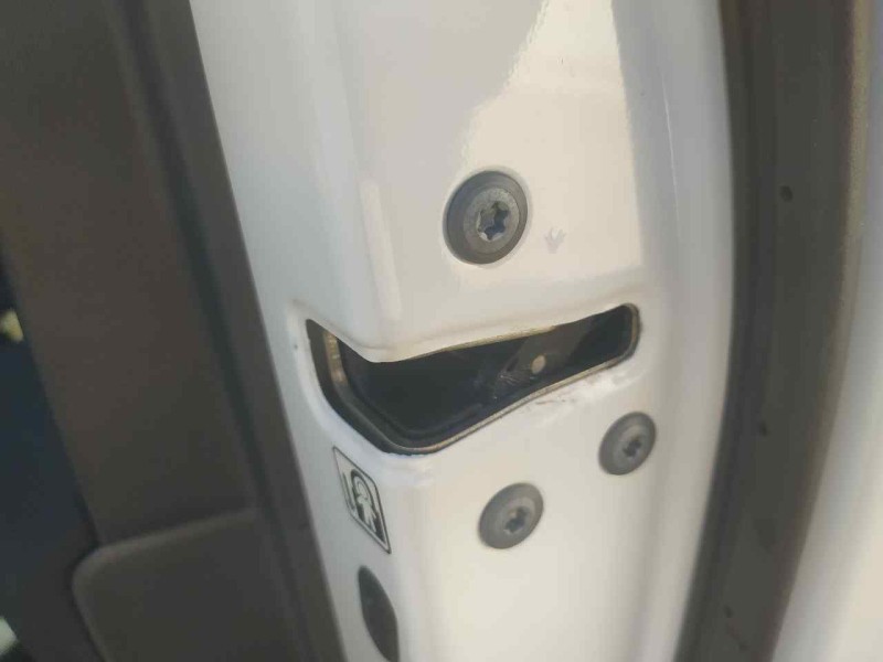 Recambio de cerradura puerta trasera derecha para toyota hilux (gun1) double cab gx 4x4 referencia OEM IAM 690500K110  