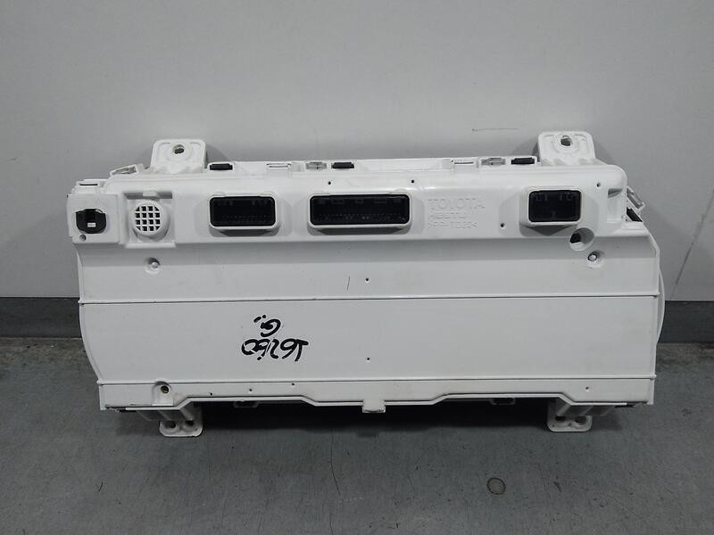 Recambio de cuadro instrumentos para toyota hilux (gun1) double cab gx 4x4 referencia OEM IAM 83800FGu50b  