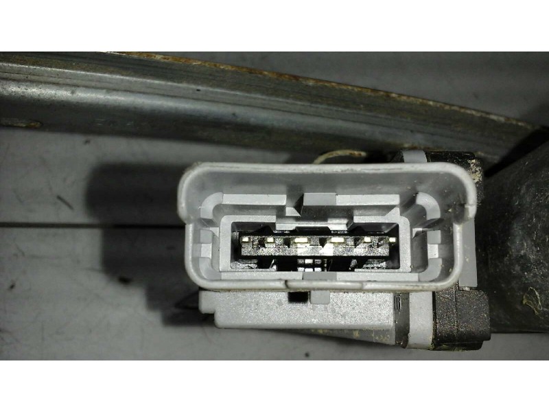 Recambio de elevalunas delantero izquierdo para citroën c3 1.1 referencia OEM IAM  6 PINS ELECTRICO
