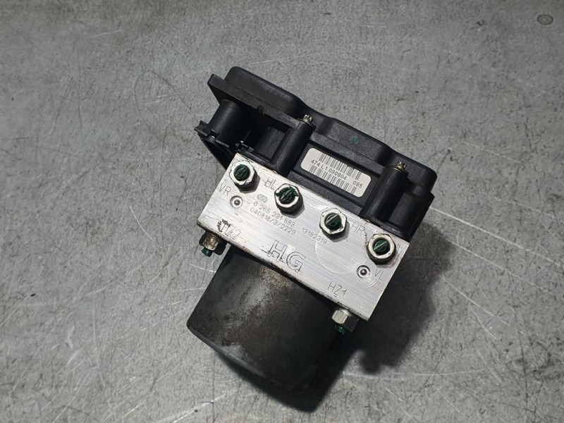 Recambio de abs para opel corsa c enjoy referencia OEM IAM 13182319 0265231583 BOSCH