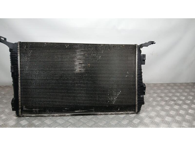 Recambio de radiador agua para dacia duster ambiance 4x4 referencia OEM IAM 8200880550 TOCADO VER FOTOS M144688B