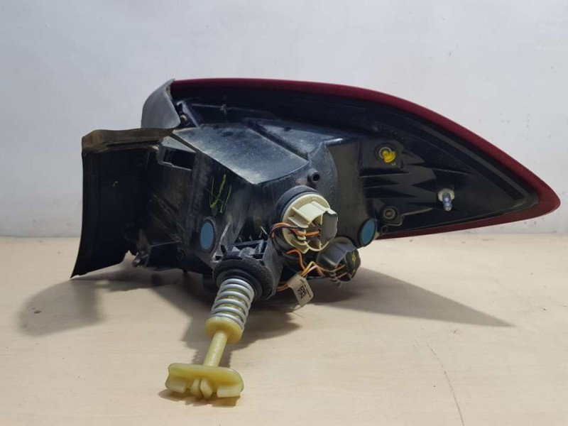 Recambio de piloto trasero izquierdo para ford fiesta (ce1) trend referencia OEM IAM H1BB13405AH  EXTERIOR