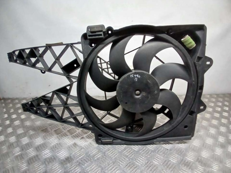 Recambio de electroventilador para opel combo d expression l1h1 referencia OEM IAM 518207180 896000000 DENSO