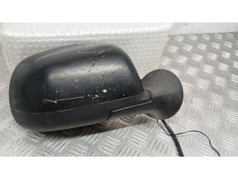 Recambio de retrovisor derecho para dacia duster ambiance 4x4 referencia OEM IAM 963015207R ELECTRICO 5 CABLES Y CLAVIJA CORTADA