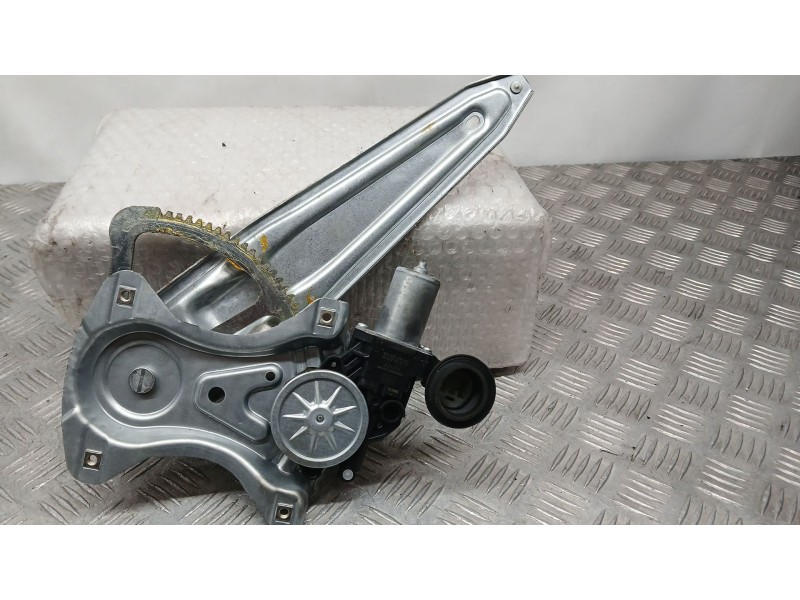 Recambio de elevalunas trasero derecho para toyota hilux (gun1) double cab gx 4x4 referencia OEM IAM 698030K190 C46218101 ELECTR