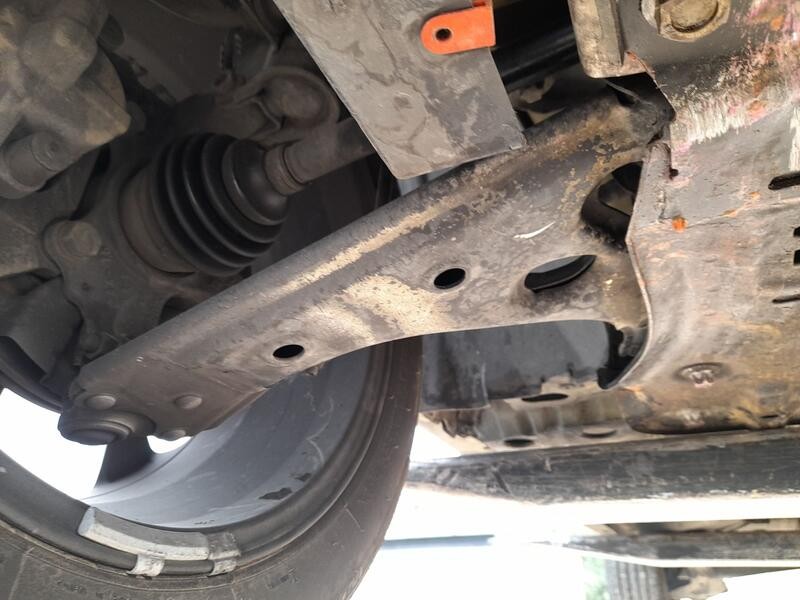 Recambio de brazo suspension inferior delantero derecho para opel corsa e (x15) 1.4 (08, 68) referencia OEM IAM 13426553  