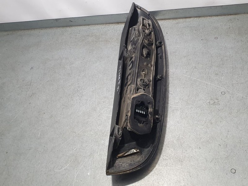 Recambio de piloto trasero izquierdo para opel corsa c enjoy referencia OEM IAM 9196363  ROZADO