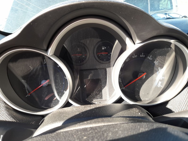 Recambio de cuadro instrumentos para chevrolet cruze hatchback (j305) 2.0 cdi referencia OEM IAM 95472851  