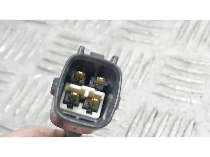 Recambio de sonda lambda para toyota aygo x play referencia OEM IAM 894650H060  0258030447