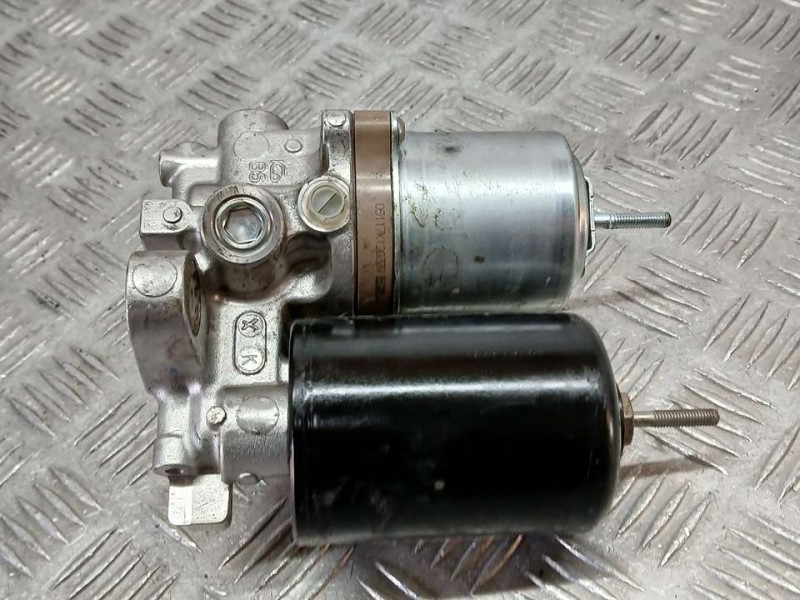 Recambio de bomba freno para toyota auris hybrid business referencia OEM IAM 4707012010  