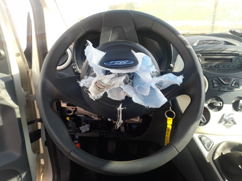 Recambio de volante para ford ka (ru8) 1.2 referencia OEM IAM 1567626  