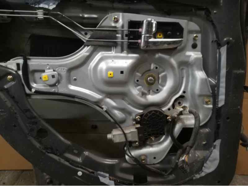 Recambio de elevalunas trasero izquierdo para kia cerato 2.0 ex crdi berlina (4-ptas.) referencia OEM IAM   ELECTRICO