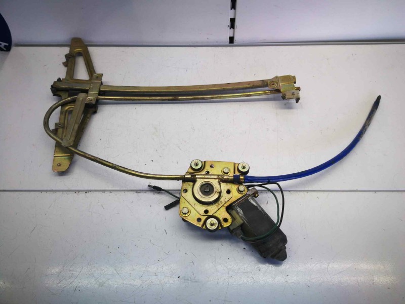 Recambio de elevalunas delantero derecho para seat 131 supermirafiori referencia OEM IAM   2 PINS