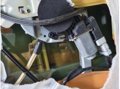 Recambio de elevalunas delantero derecho para peugeot 1007 dolce referencia OEM IAM 9222Q8  ELECTRICO 6 PINES