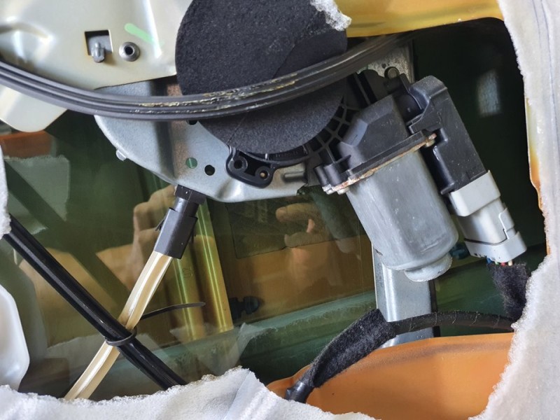 Recambio de elevalunas delantero derecho para peugeot 1007 dolce referencia OEM IAM 9222Q8  ELECTRICO 6 PINES