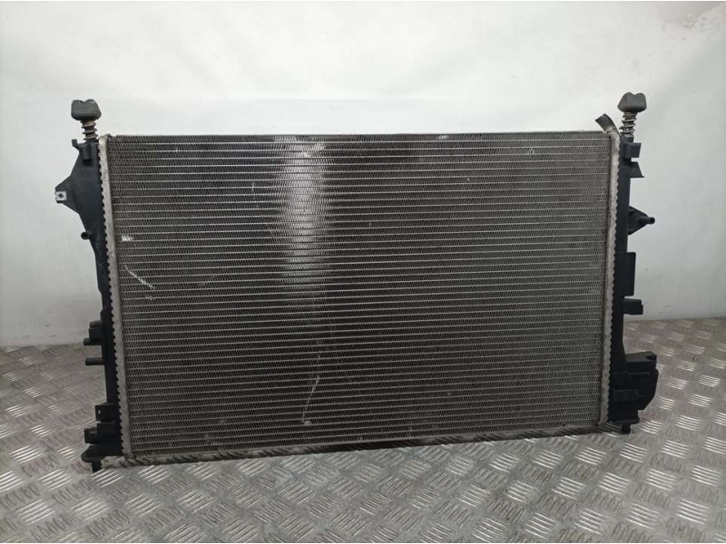 Recambio de radiador agua para saab 9-3 berlina 2.2 tid vector referencia OEM IAM 870798B  VALEO