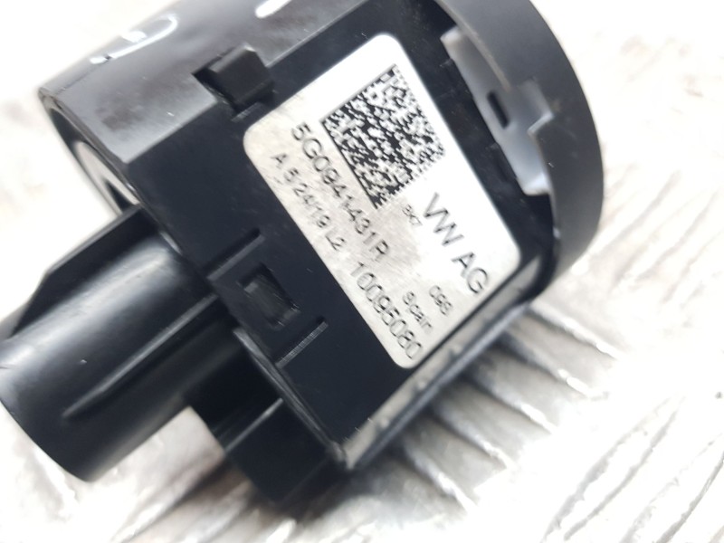 Recambio de mando luces para volkswagen polo vi (aw1, bz1, ae1) 1.6 tdi referencia OEM IAM 5G0941431R  