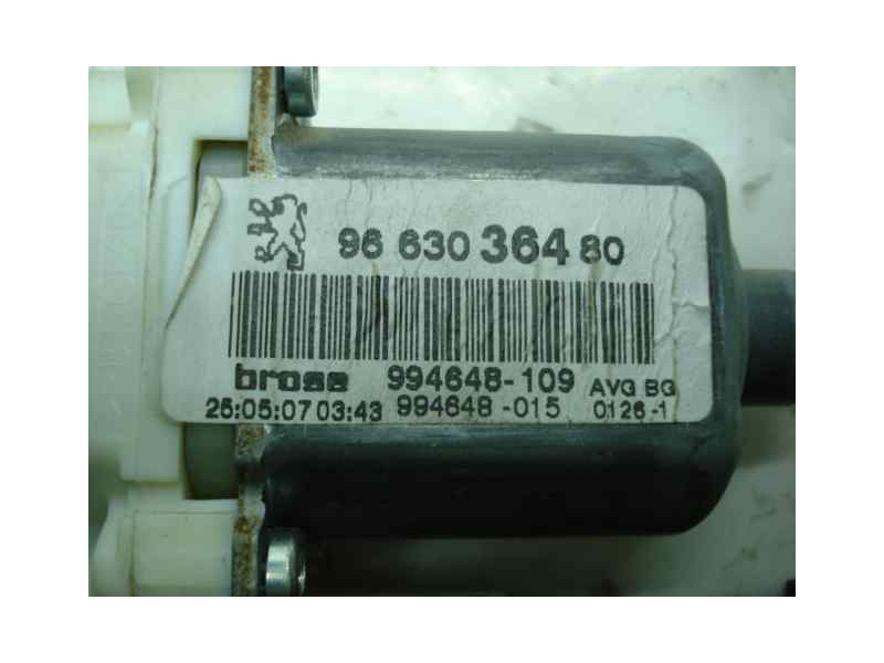 Recambio de motor elevalunas delantero izquierdo para peugeot 407 confort referencia OEM IAM 9663036480  BROSE