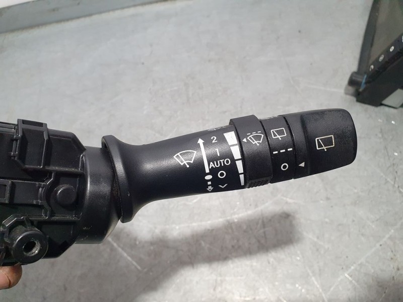 Recambio de mando limpia para kia sportage concept 4x2 referencia OEM IAM 934202Y660  