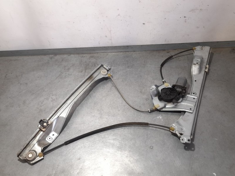 Recambio de elevalunas delantero derecho para renault clio iii exception referencia OEM IAM 8200291147 981283202 ELECTRICO 2 PIN