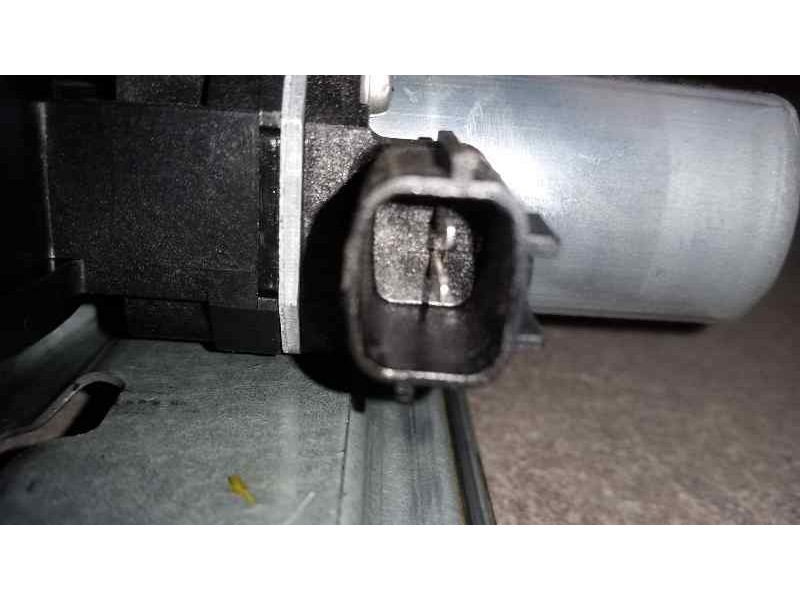 Recambio de elevalunas delantero derecho para dacia dokker ambiance referencia OEM IAM  2 PINS ELECTRICO