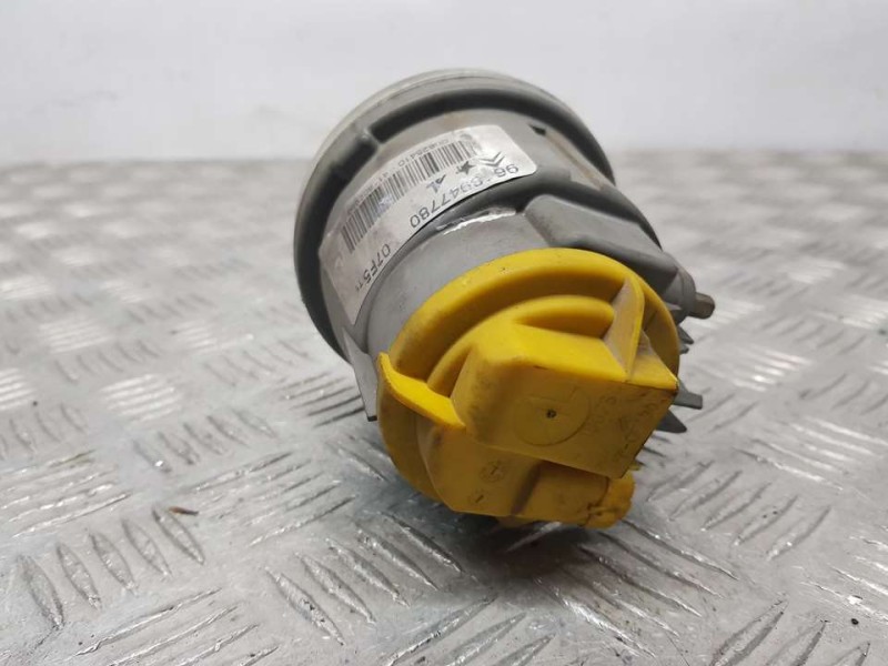 Recambio de faro antiniebla izquierdo para peugeot 1007 dolce referencia OEM IAM 9648947780  