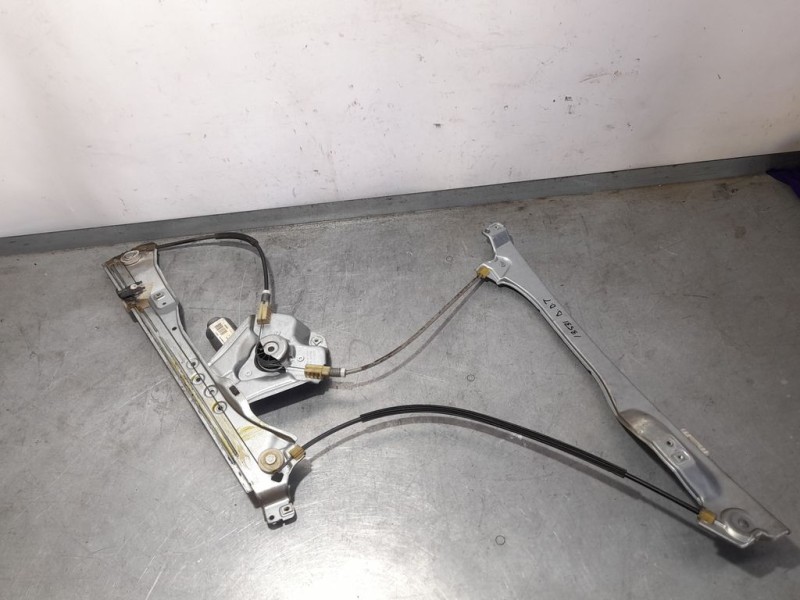 Recambio de elevalunas delantero derecho para renault clio iii exception referencia OEM IAM 8200291147 981283202 ELECTRICO 2 PIN