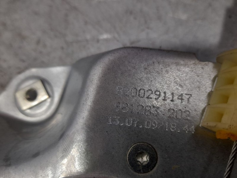 Recambio de elevalunas delantero derecho para renault clio iii exception referencia OEM IAM 8200291147 981283202 ELECTRICO 2 PIN