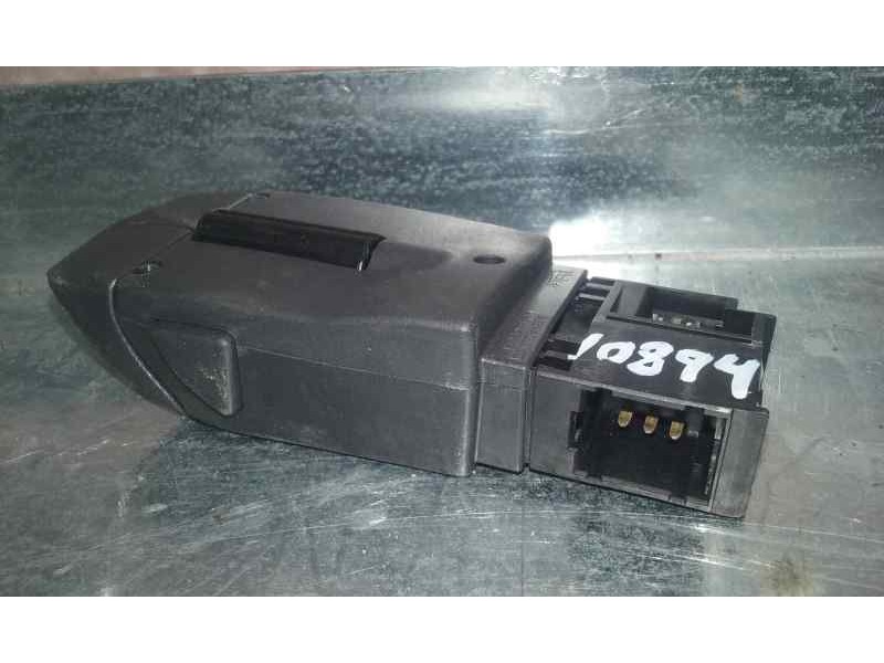 Recambio de mando radio para dacia dokker ambiance referencia OEM IAM 255522448R  VALEO