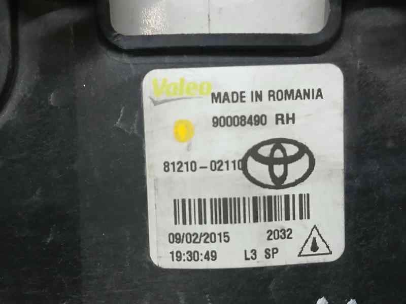 Recambio de faro antiniebla derecho para toyota avensis (t27) advance referencia OEM IAM 8121002110 90008490 VALEO