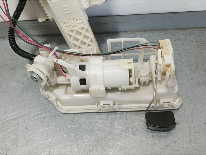 Recambio de aforador para toyota c-hr hybrid style plus referencia OEM IAM 7702002C21 9AMB481 AISAN