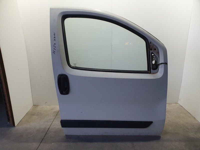 Recambio de puerta delantera derecha para citroën nemo basis referencia OEM IAM 1636123880  