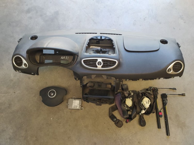 Recambio de kit airbag para renault clio iii exception referencia OEM IAM 8200677496  C/SALPICADERO Y PRETENSORES