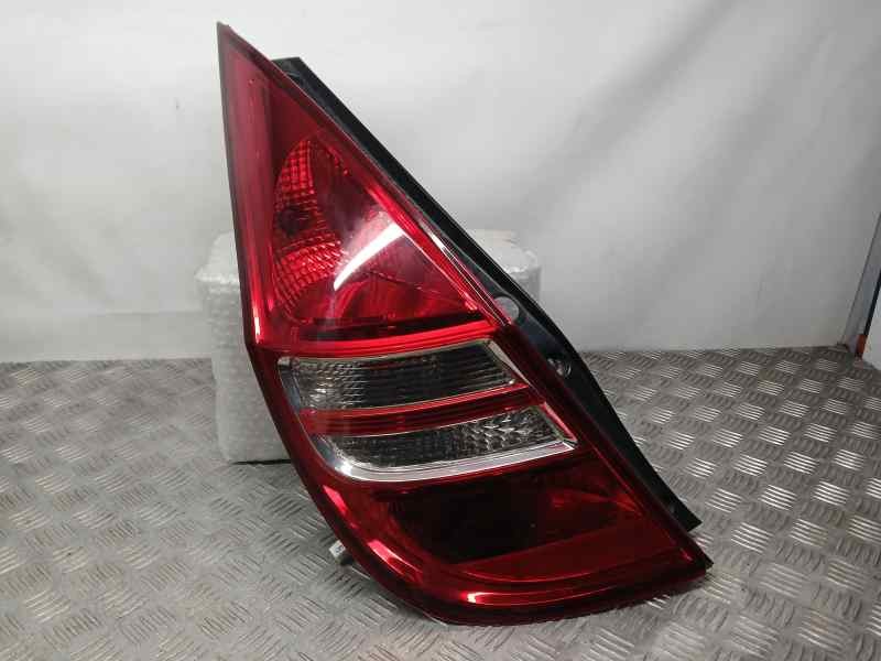 Recambio de piloto trasero izquierdo para hyundai i30 classic referencia OEM IAM 924012R010  ROZADO Y CANTO ROTO