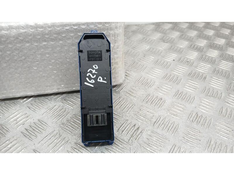 Recambio de mando elevalunas delantero izquierdo para toyota avensis (t27) advance referencia OEM IAM 8404005060  30170811