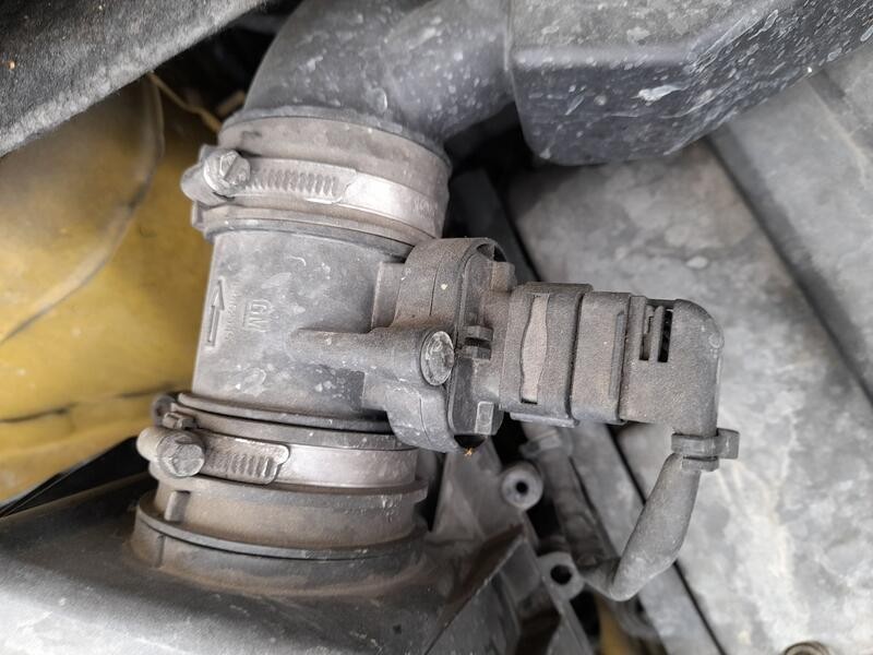 Recambio de caudalimetro para opel corsa e (x15) 1.4 (08, 68) referencia OEM IAM 23262343  