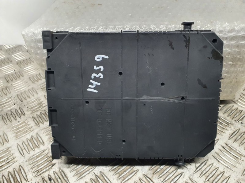 Recambio de caja reles / fusibles para peugeot 508 gt line referencia OEM IAM 9830813080 28625187 MACEDONIA