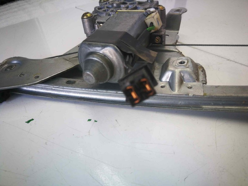 Recambio de elevalunas trasero izquierdo para audi 100 berlina (c4) referencia OEM IAM 4A0839398A  DOS PINS